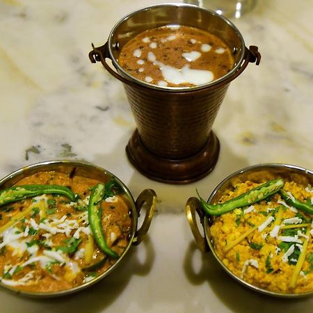 Country Inn Hotels & Resorts Vrindāvan 外观 照片