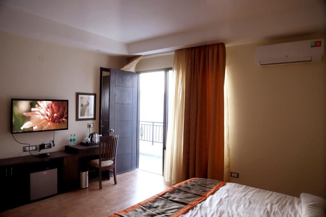 Country Inn Hotels & Resorts Vrindāvan 外观 照片