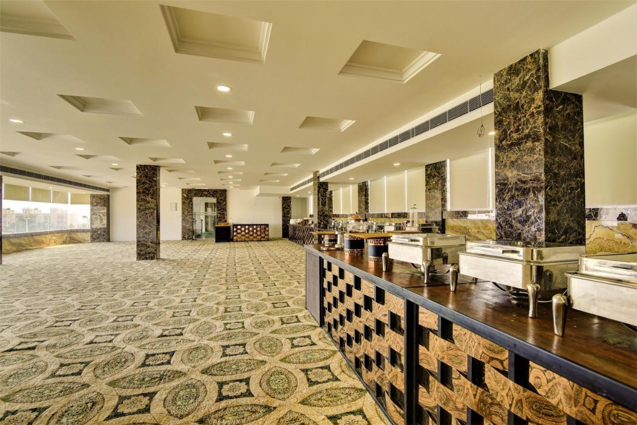 Country Inn Hotels & Resorts Vrindāvan 外观 照片