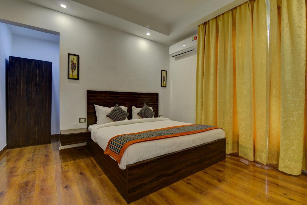 Country Inn Hotels & Resorts Vrindāvan 外观 照片
