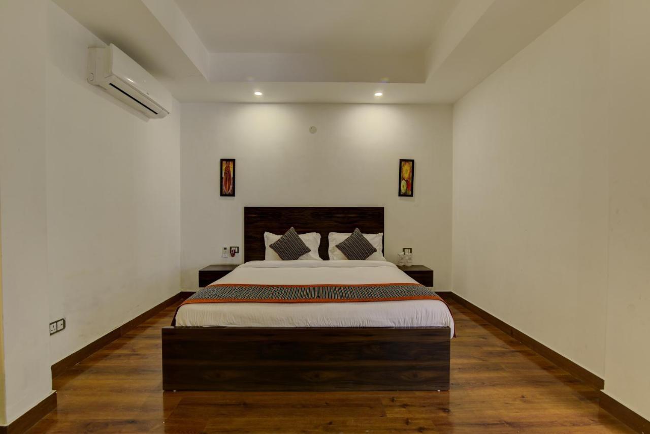 Country Inn Hotels & Resorts Vrindāvan 外观 照片